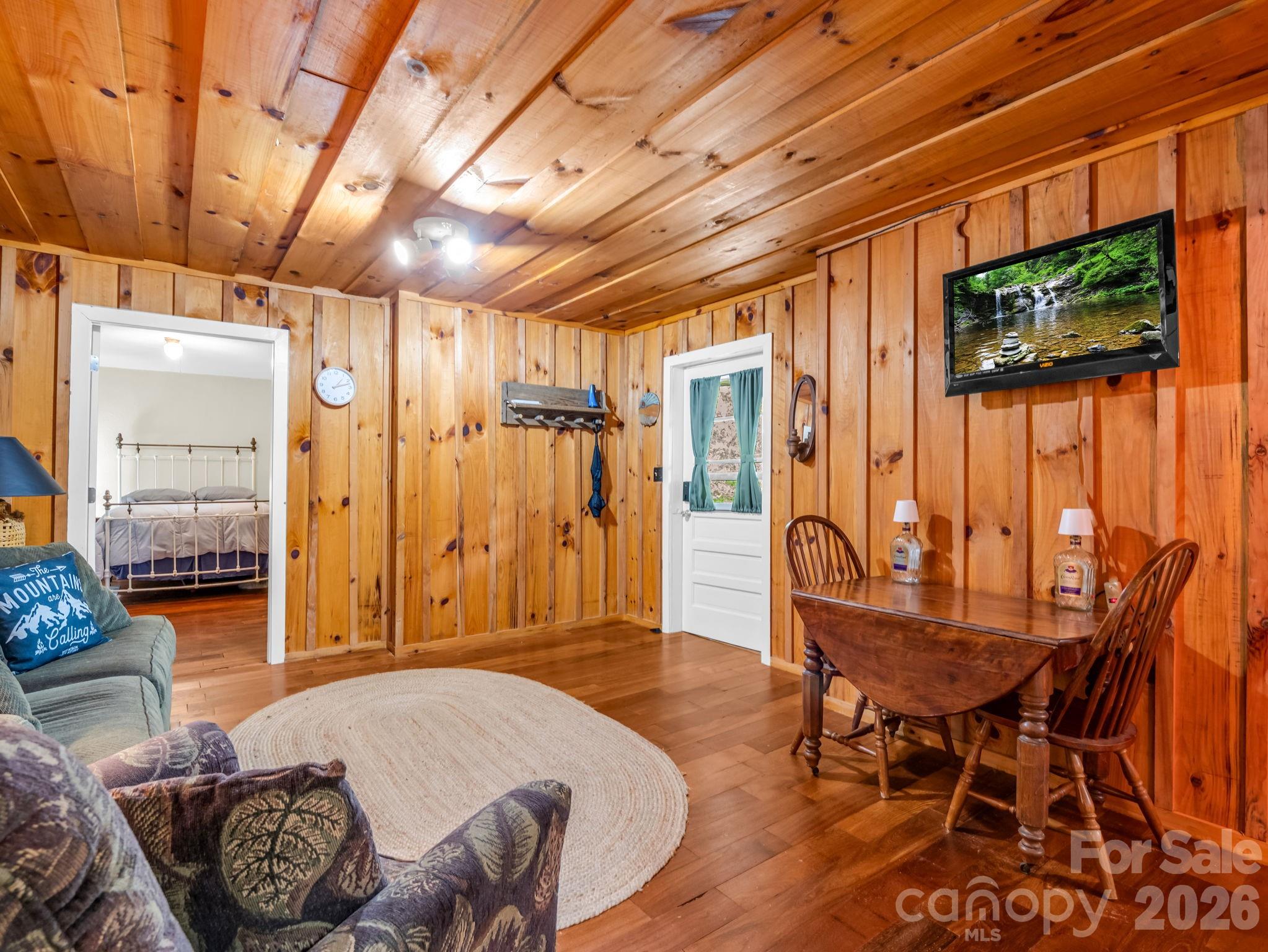 179 Sarvis Lane — Mars Hill