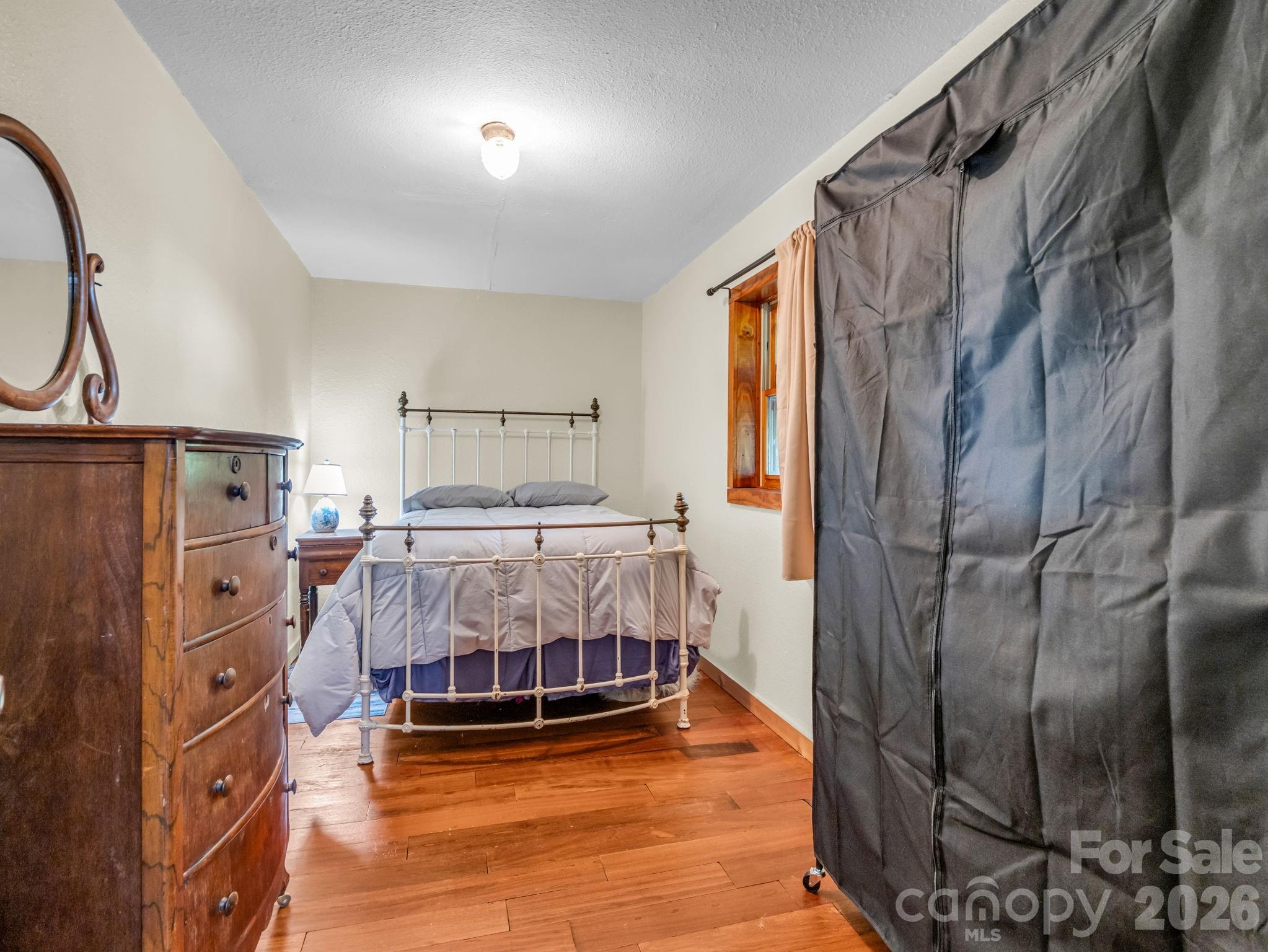 179 Sarvis Lane — Mars Hill