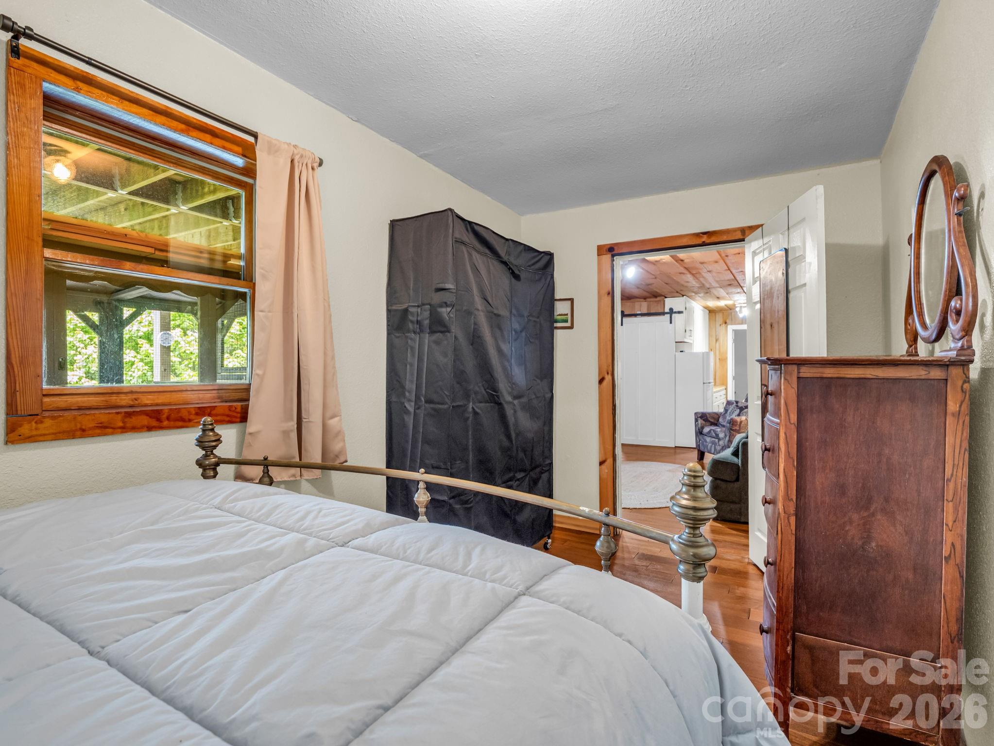 179 Sarvis Lane — Mars Hill