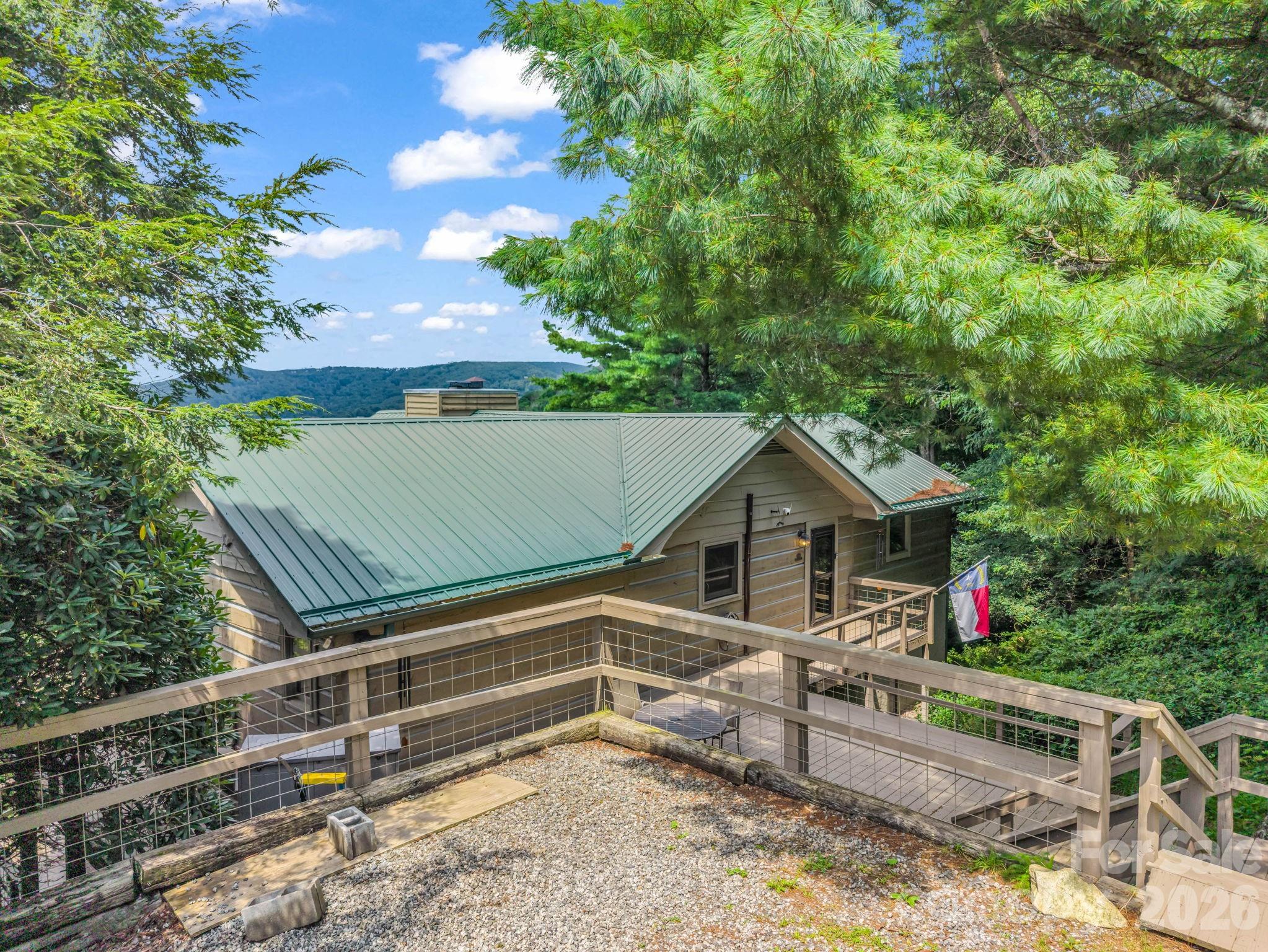 179 Sarvis Lane — Mars Hill