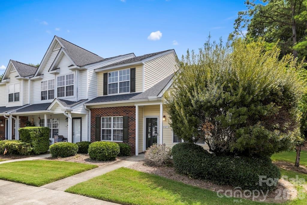 14327 Tranters Creek Lane — Charlotte