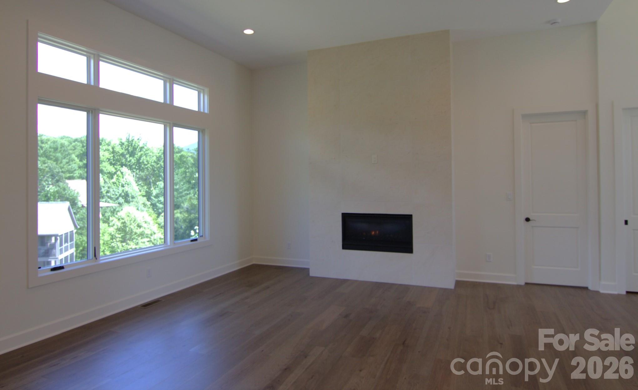 47 Versailles Lane — Asheville