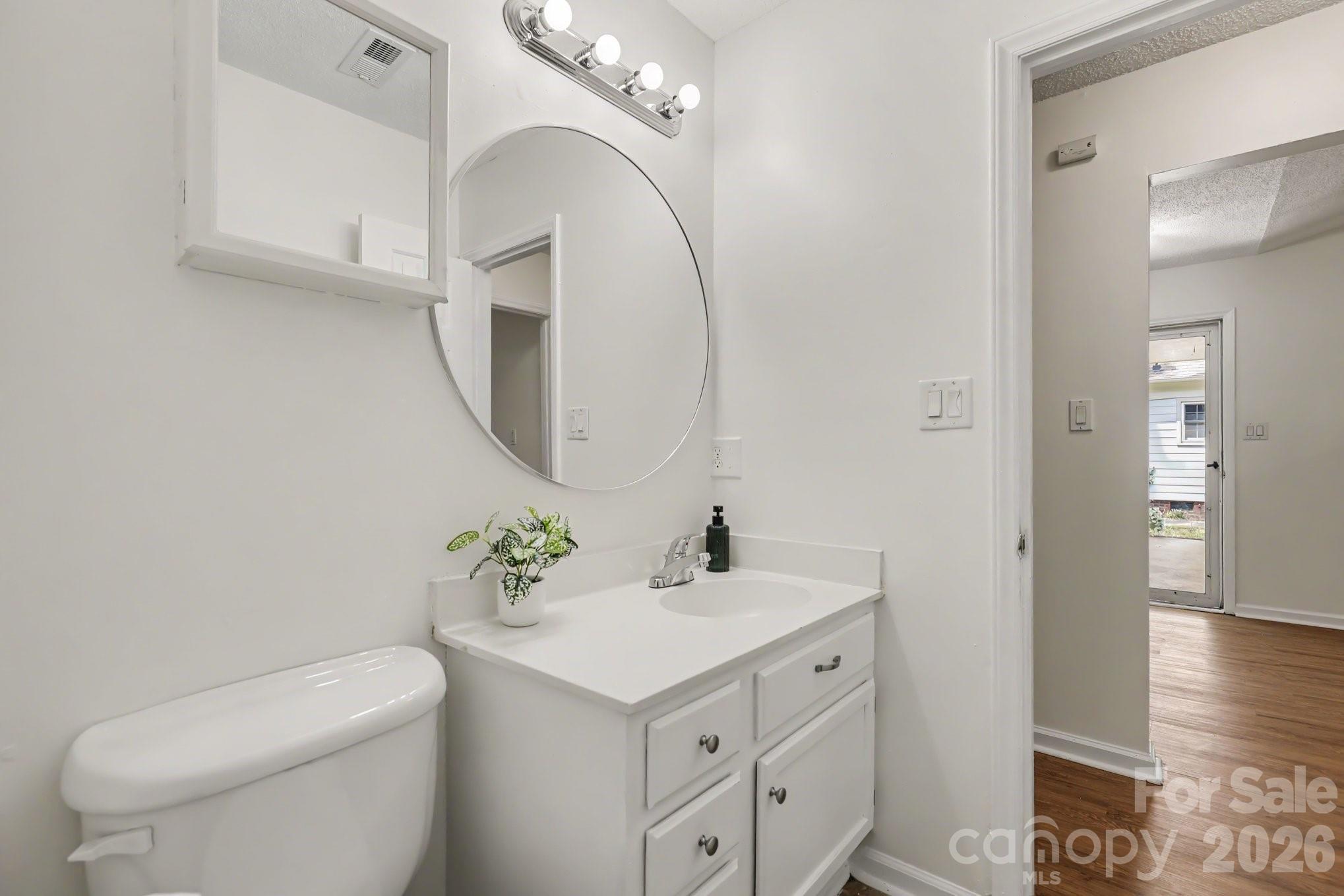 2208 Pinebrook Circle — Charlotte