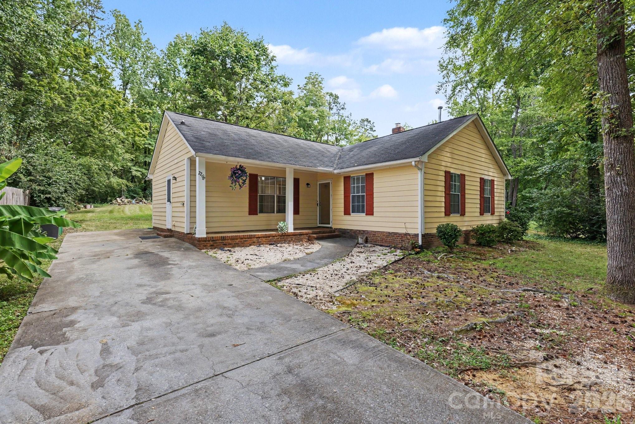 2208 Pinebrook Circle — Charlotte