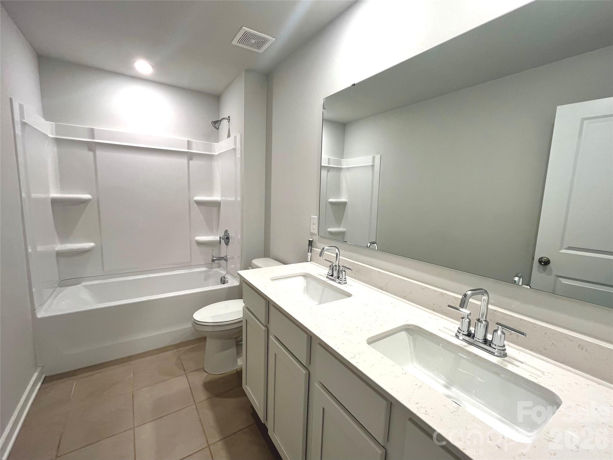 307 Bezelle Avenue — York
