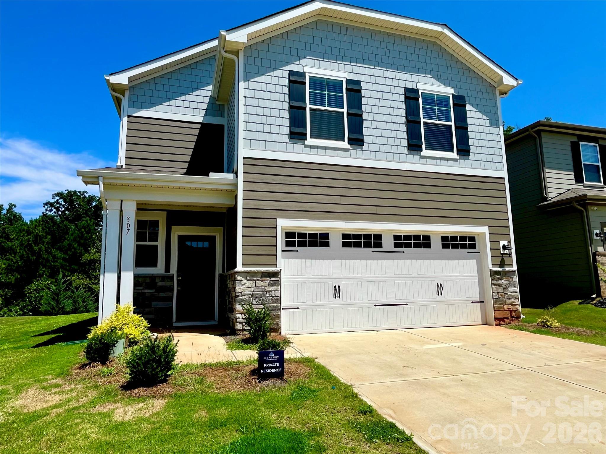 307 Bezelle Avenue — York