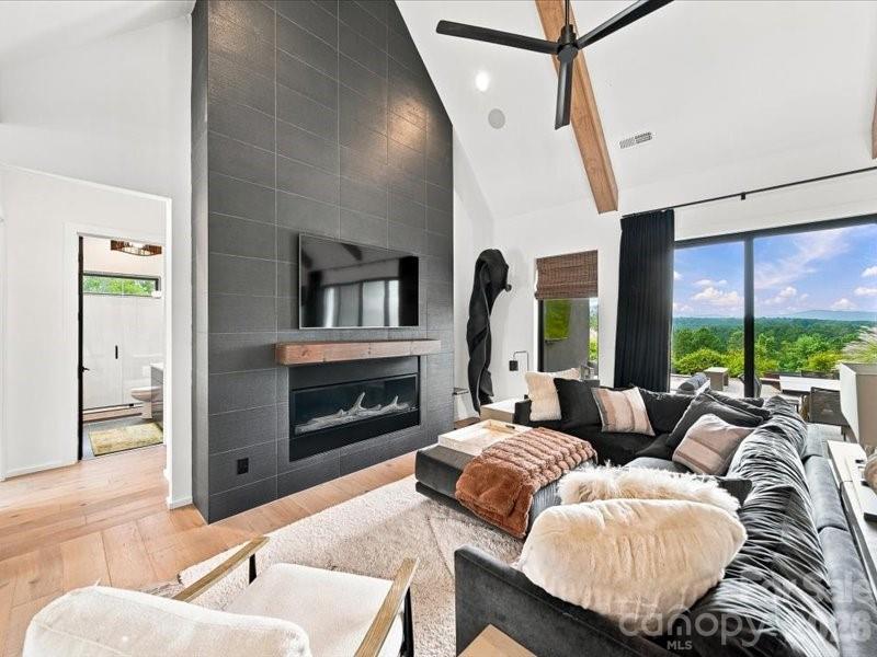 5519 Liberty Road — Granite Falls