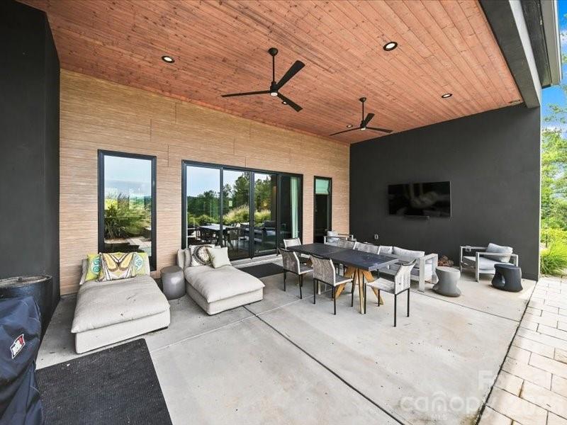 5519 Liberty Road — Granite Falls