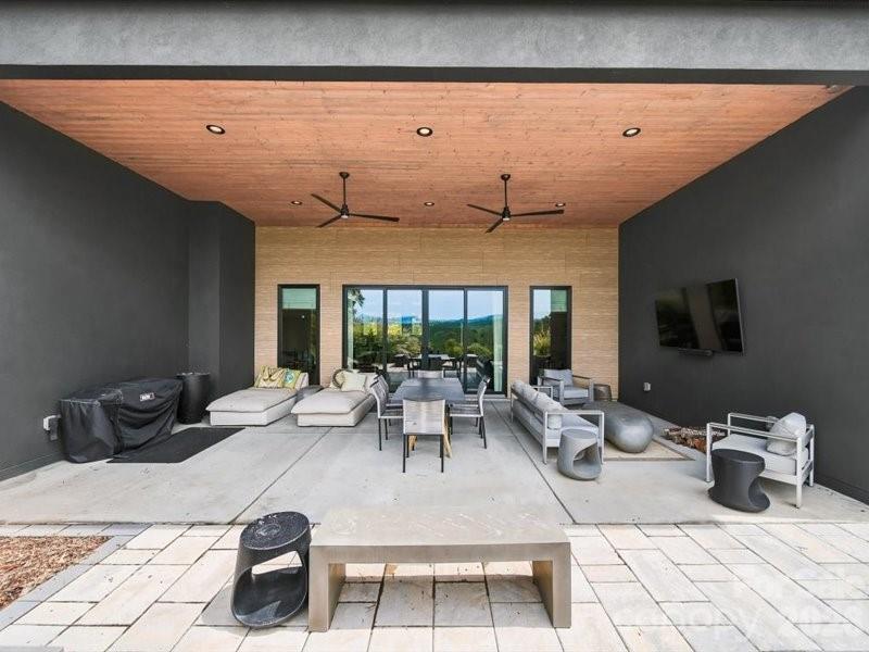 5519 Liberty Road — Granite Falls