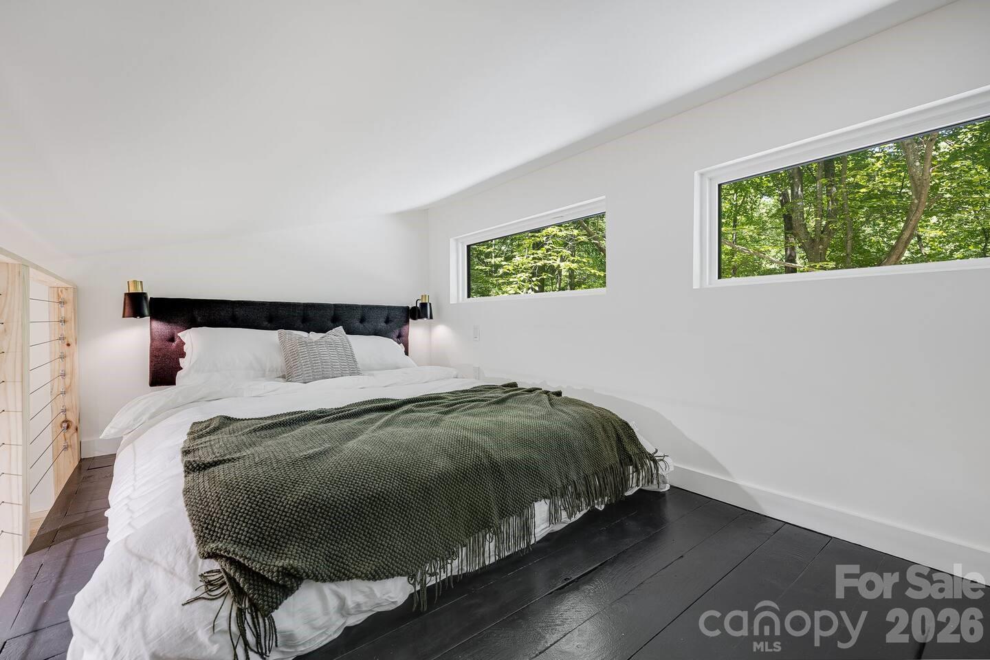 317 Twinbrook Lane — Maggie Valley