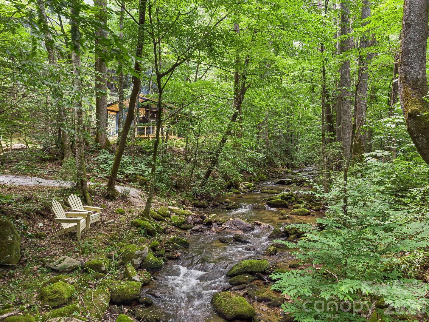 317 Twinbrook Lane — Maggie Valley