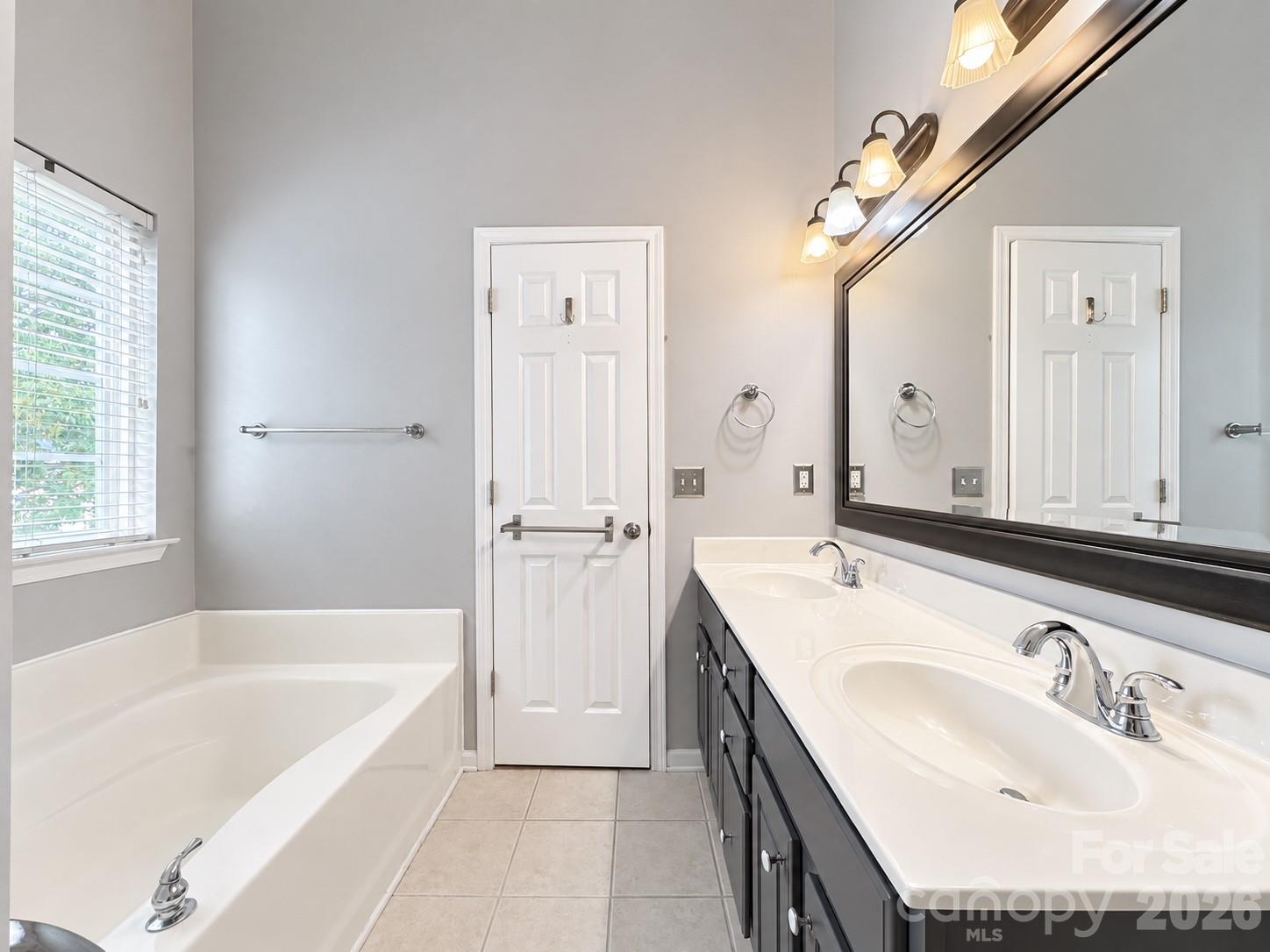 8946 Meadowmont View Drive — Charlotte