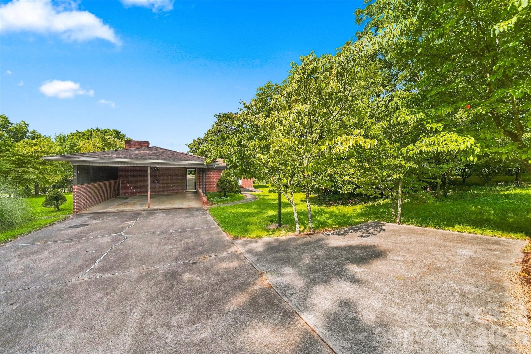 434 Mountain View Drive — Morganton