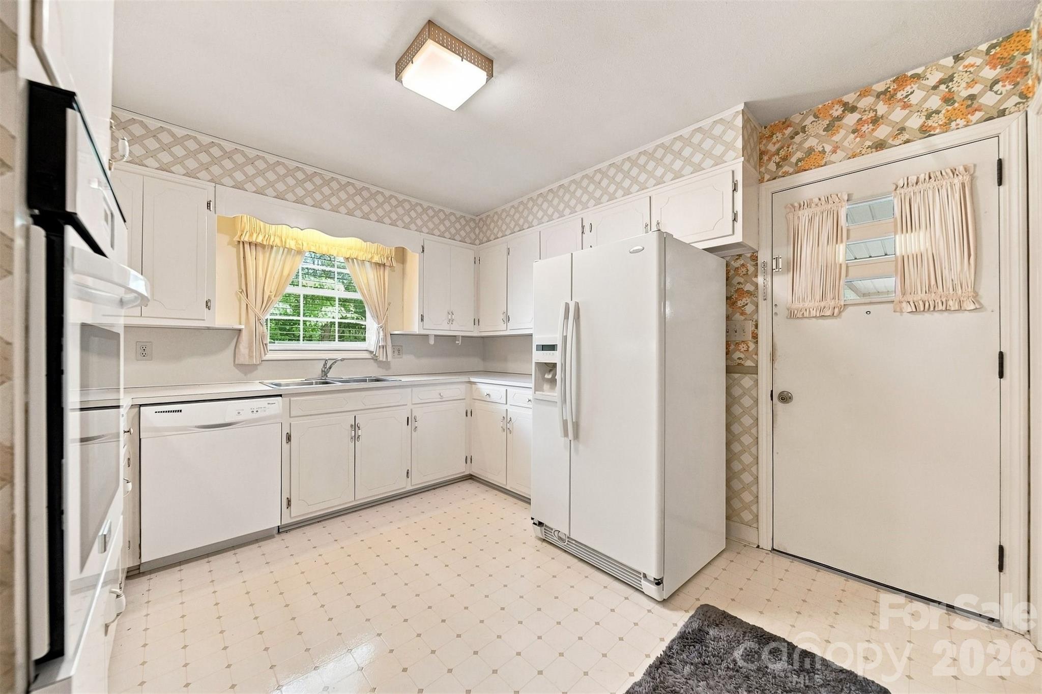 434 Mountain View Drive — Morganton