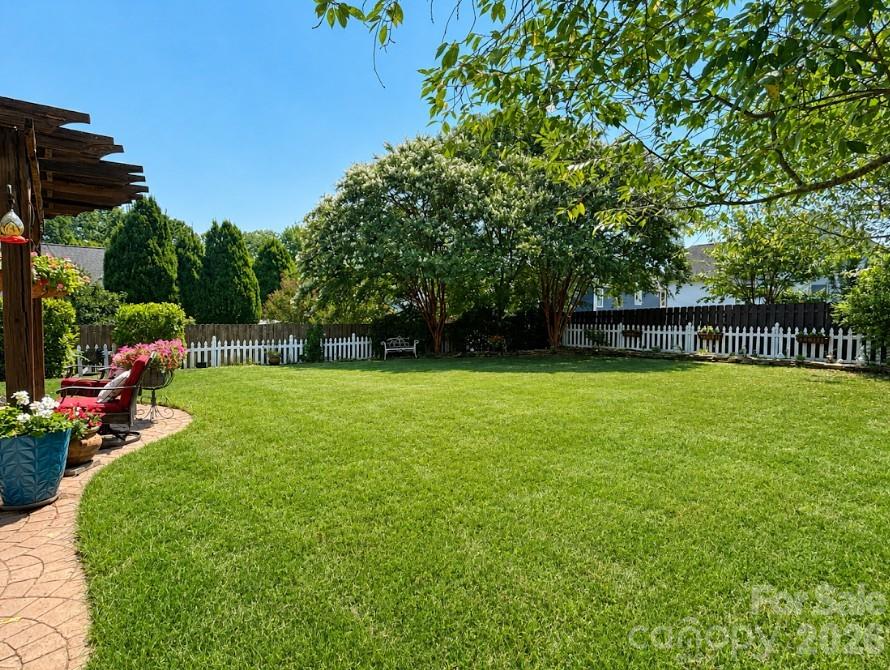 13829 Cedar Pond Circle — Huntersville