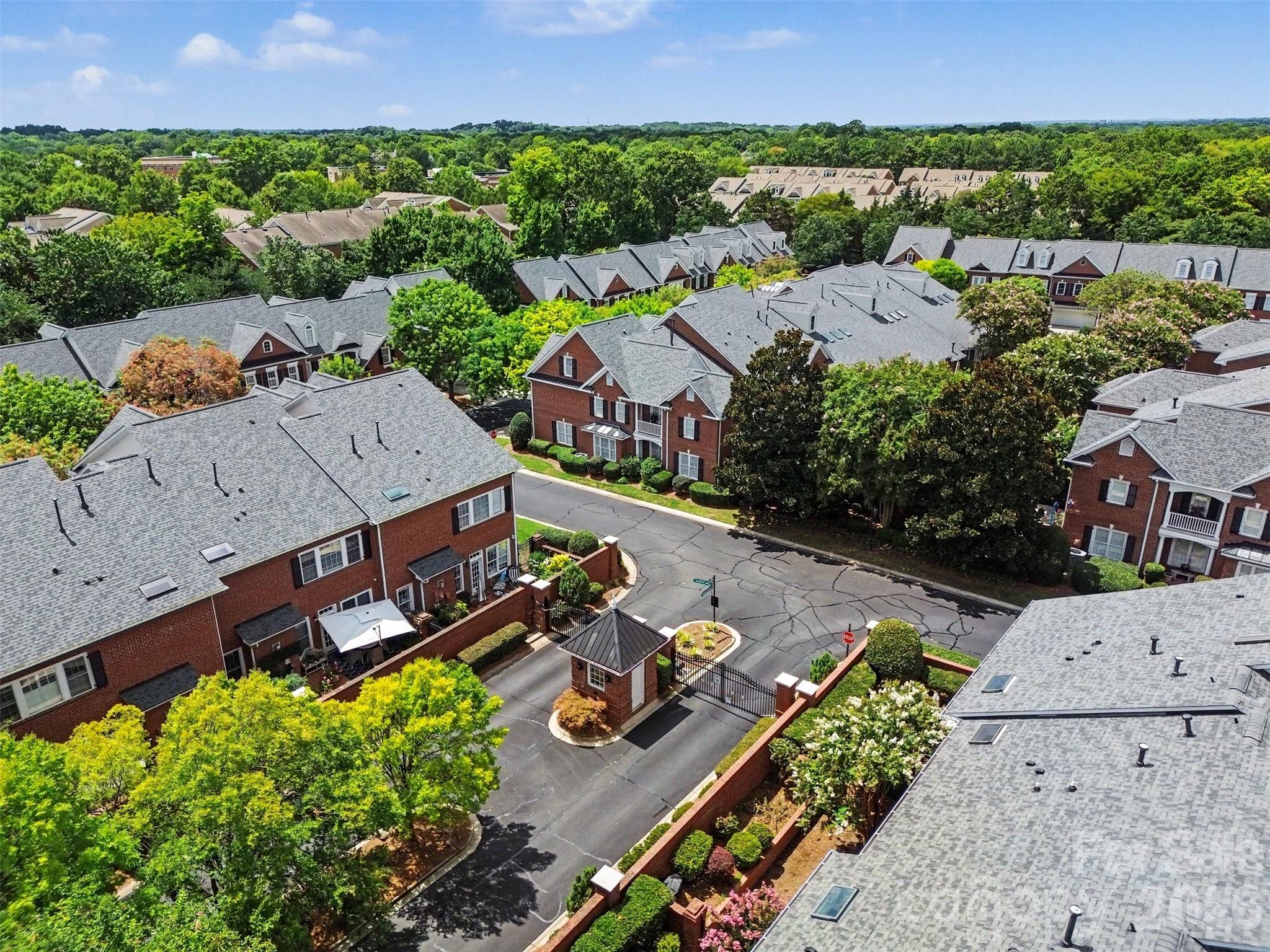 7526 Bluestar Lane — Charlotte