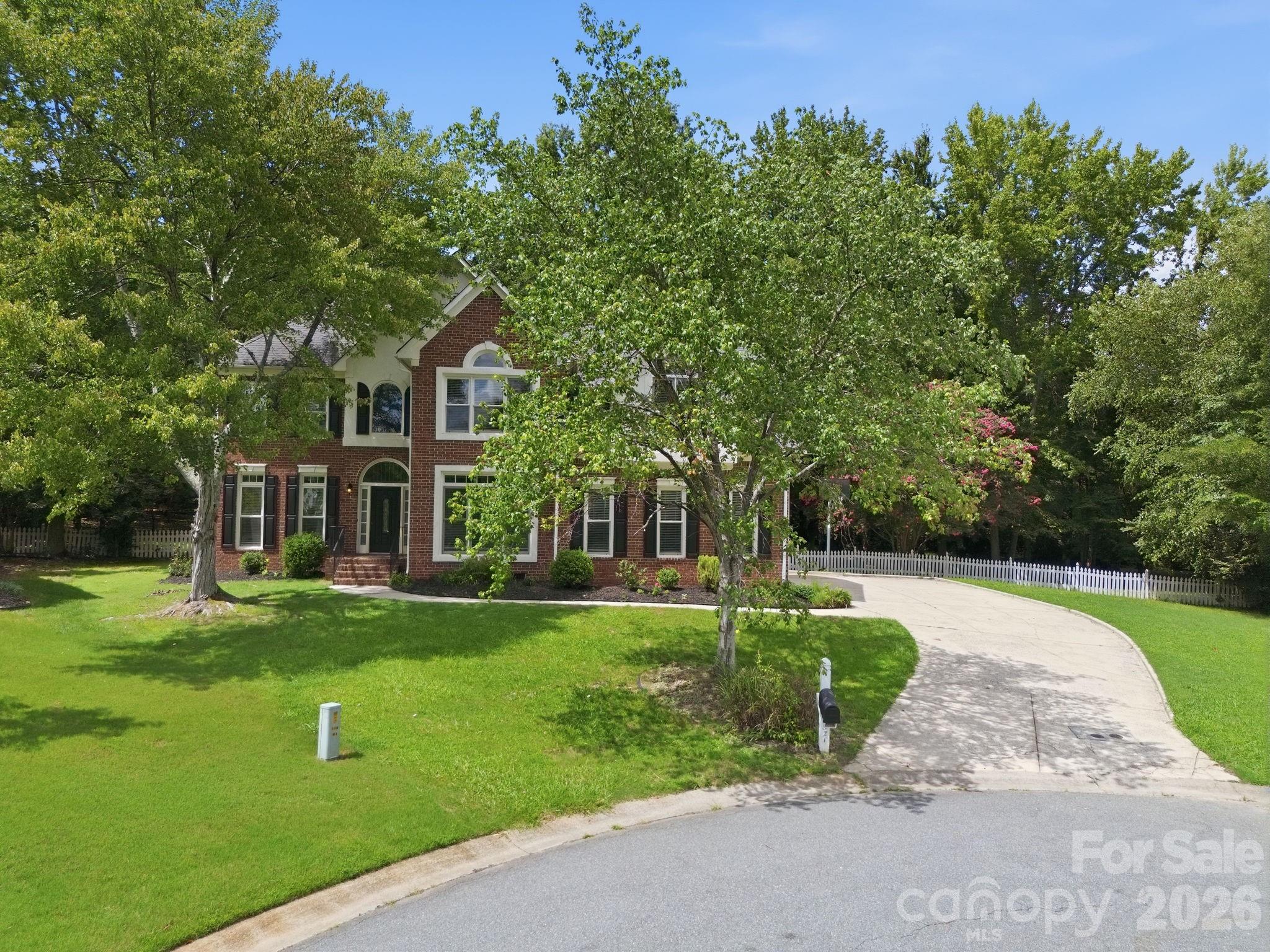 1321 Hillshire Meadow Drive — Matthews