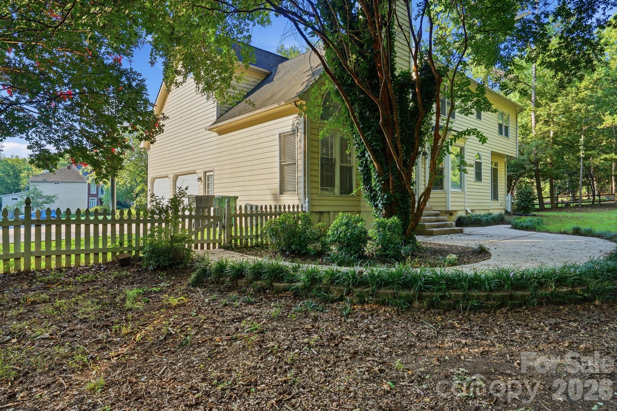1321 Hillshire Meadow Drive — Matthews