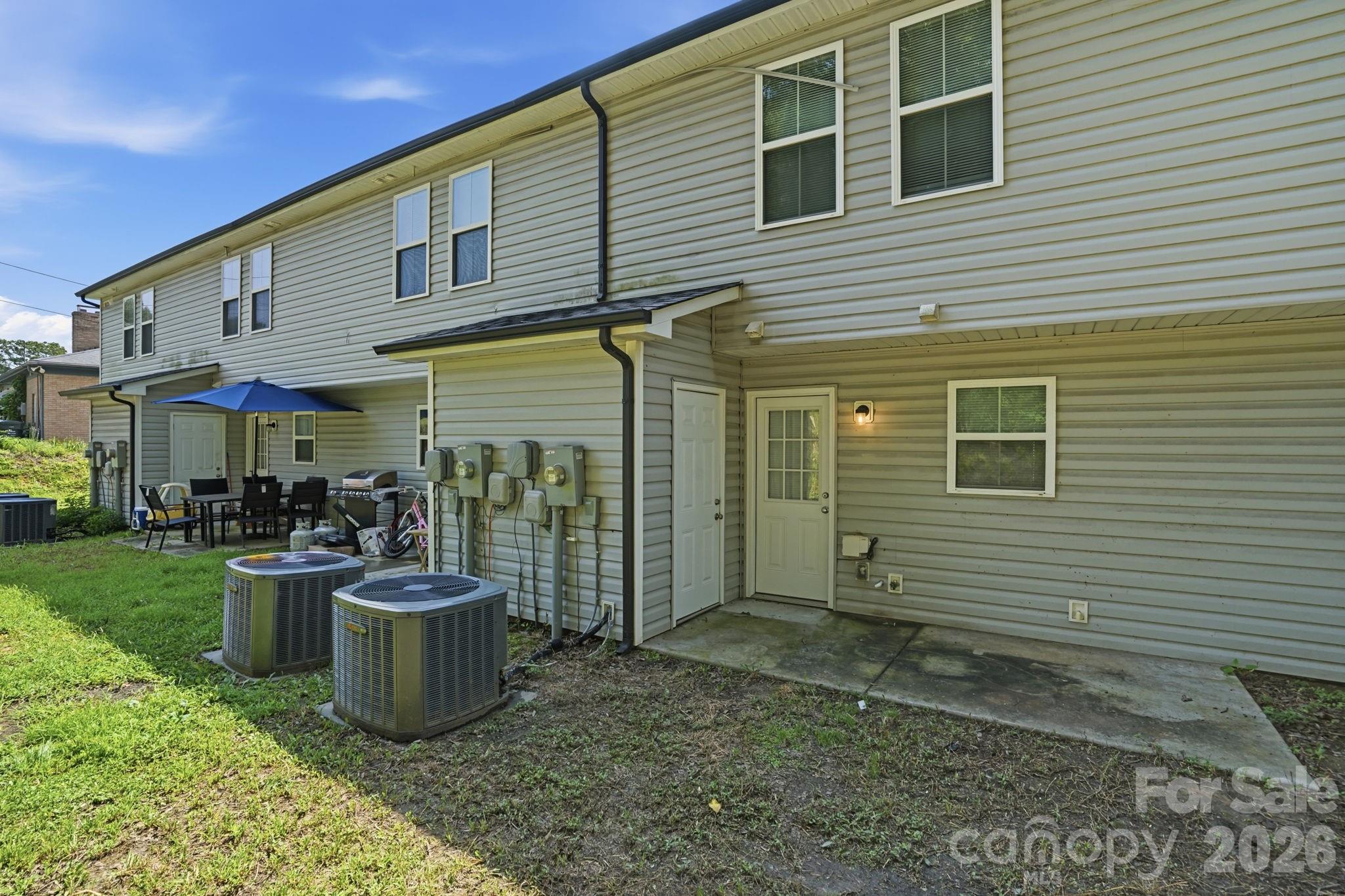 155 Mckinnon Avenue NE — Concord