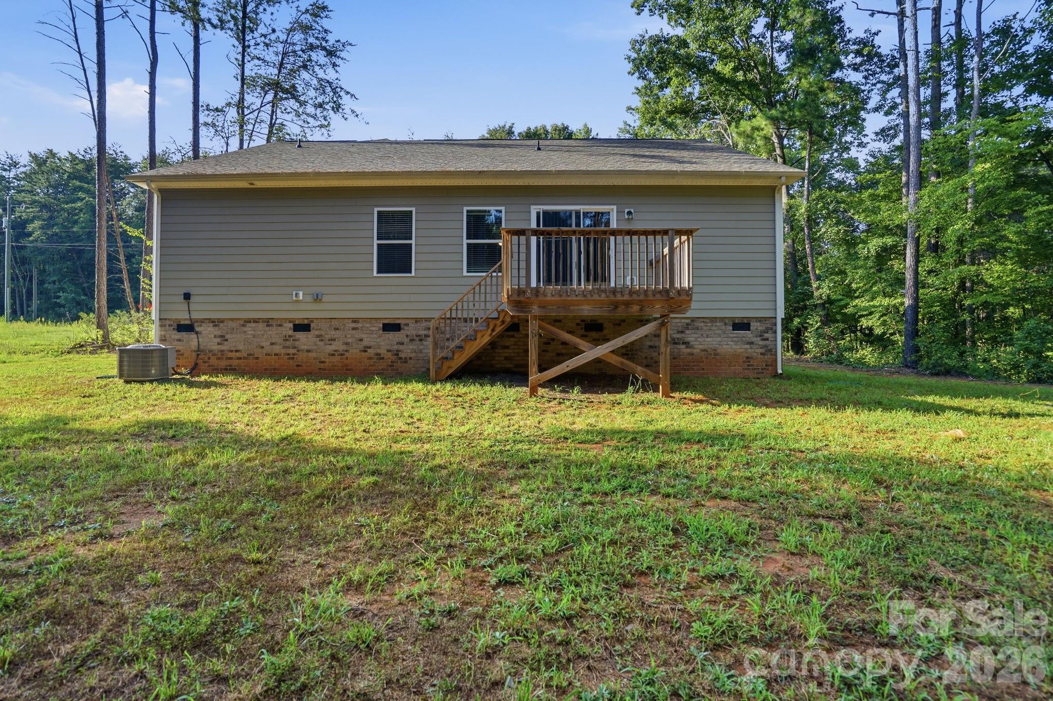 8175 Long Island Road — Catawba