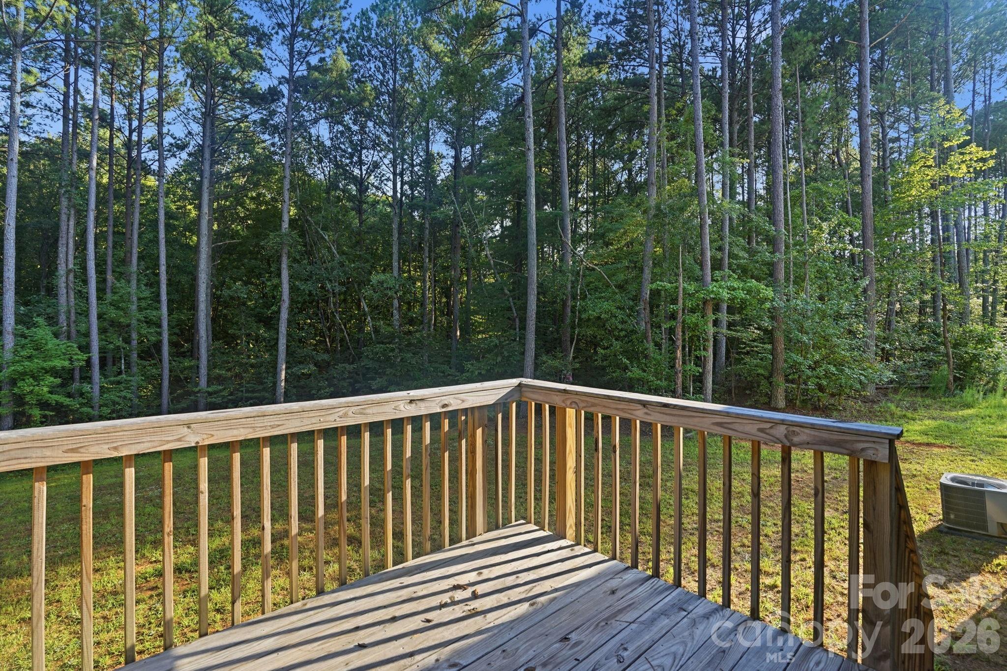 8175 Long Island Road — Catawba