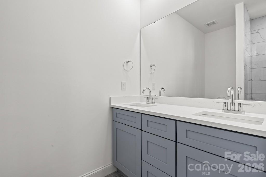 505 E Dunlap Street — Lancaster