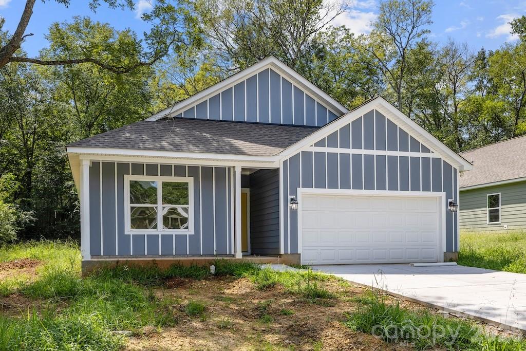 505 E Dunlap Street — Lancaster