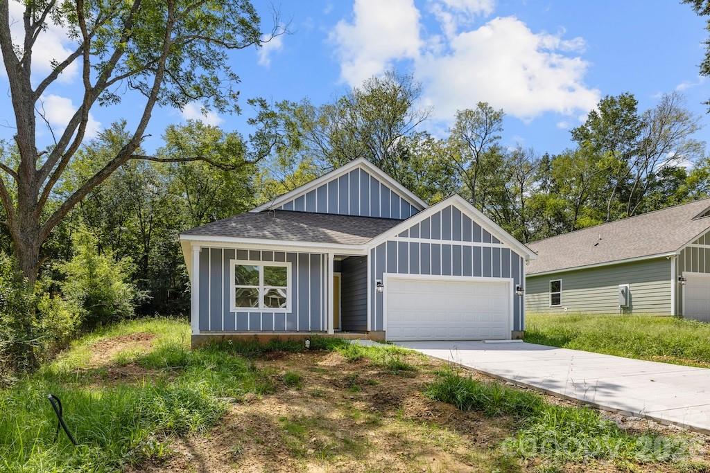 505 E Dunlap Street — Lancaster