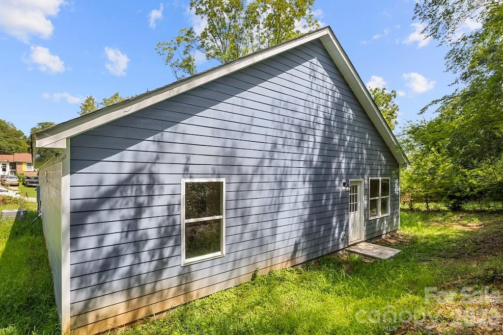 505 E Dunlap Street — Lancaster