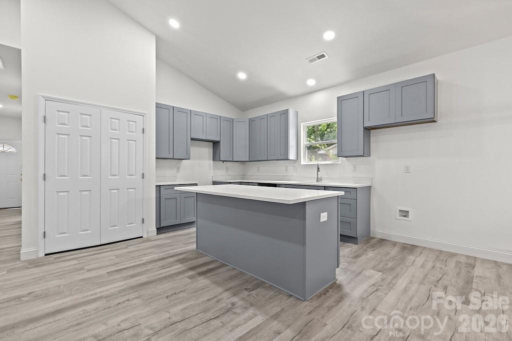 505 E Dunlap Street — Lancaster