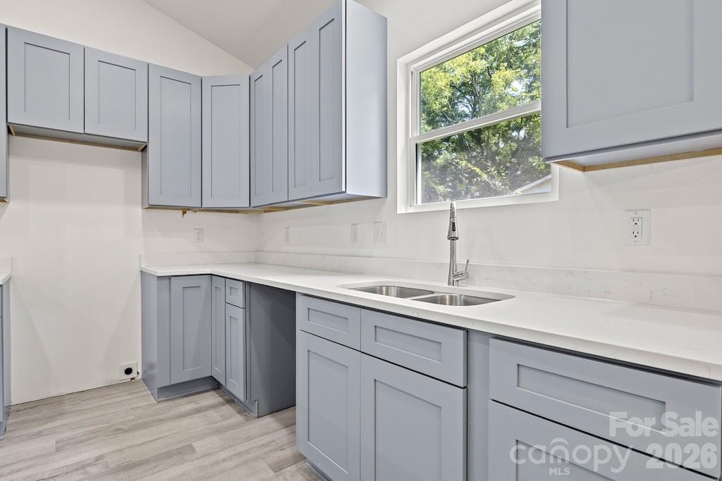 505 E Dunlap Street — Lancaster