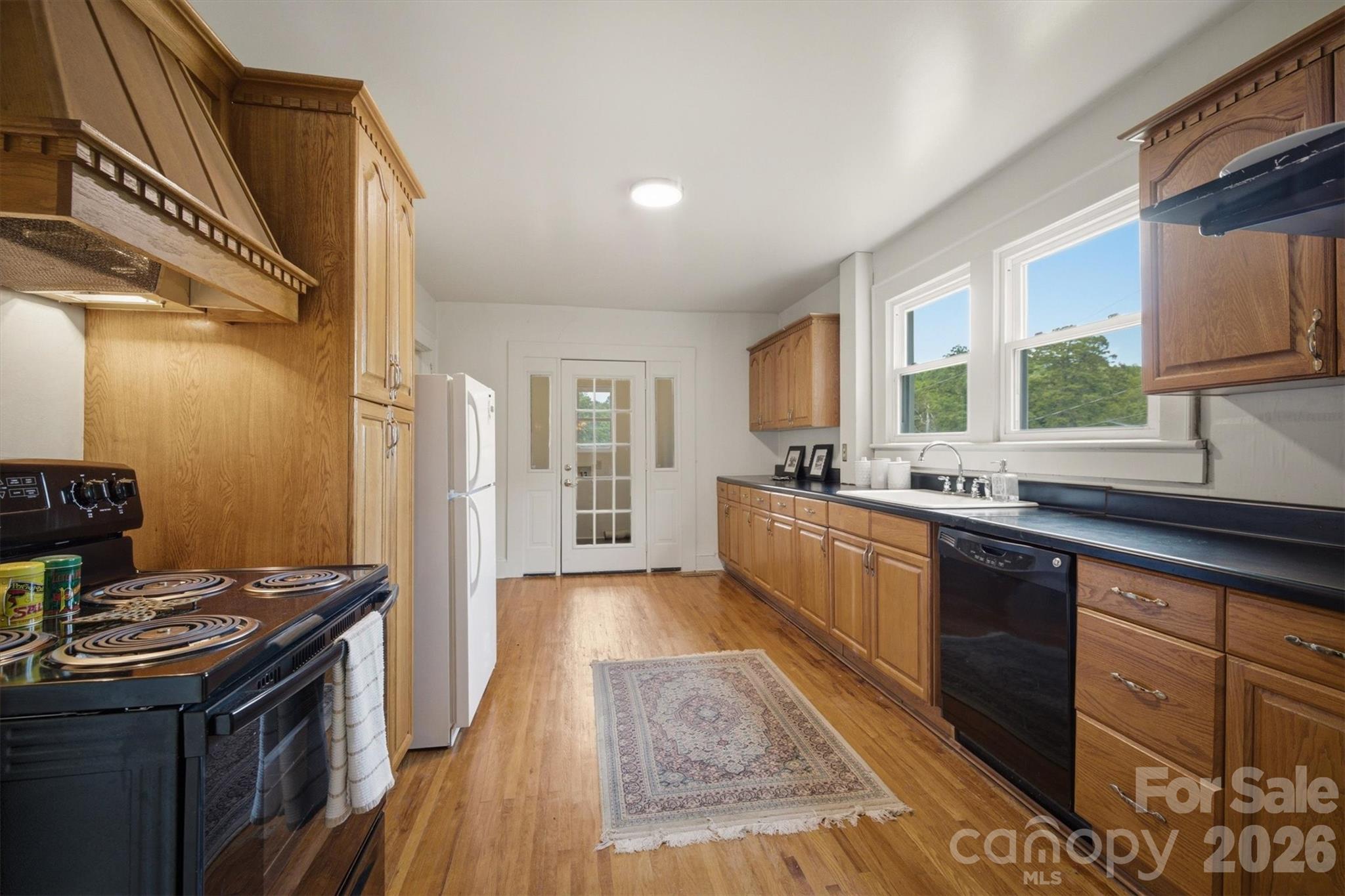 1205 E Union Street — Morganton
