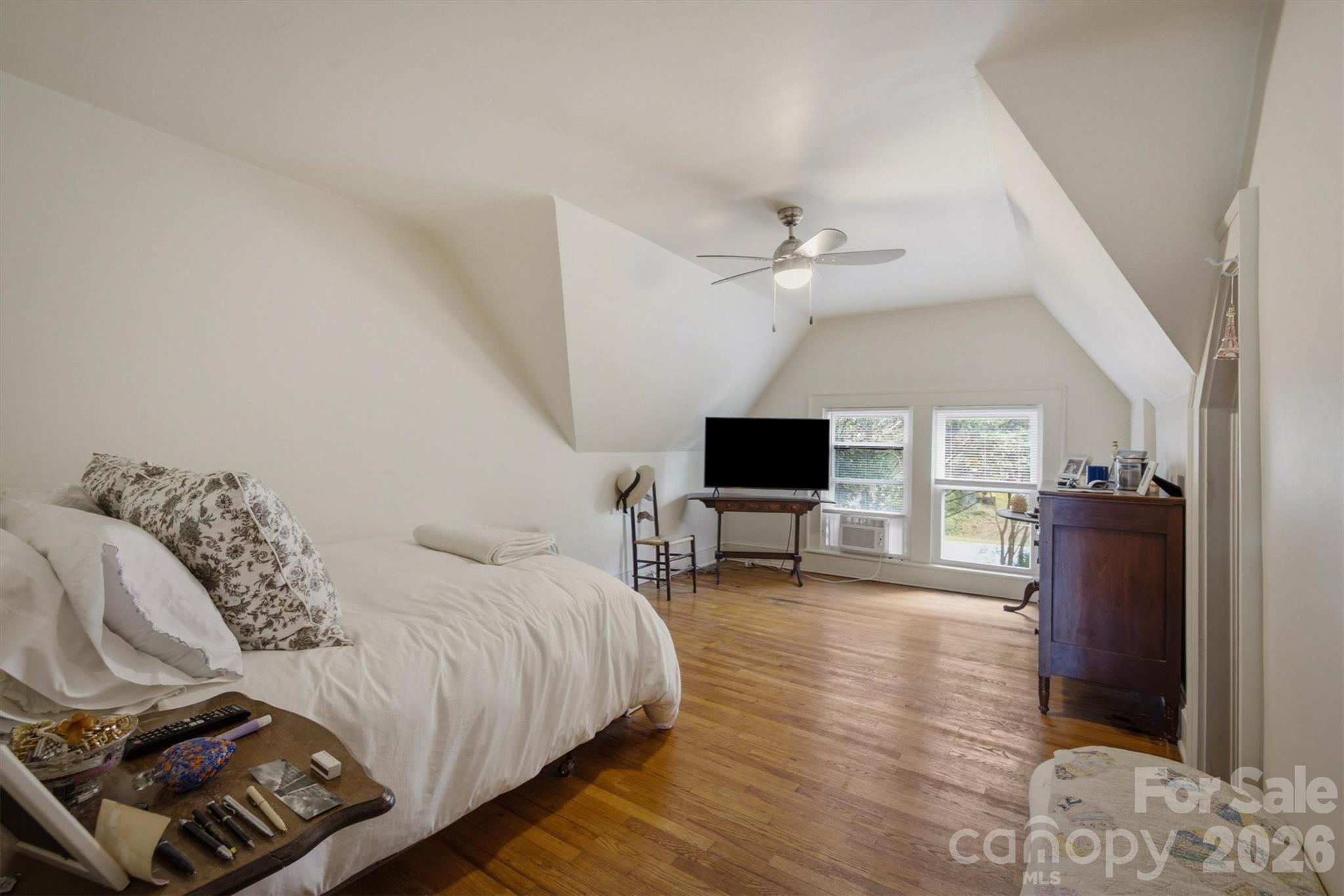 1205 E Union Street — Morganton