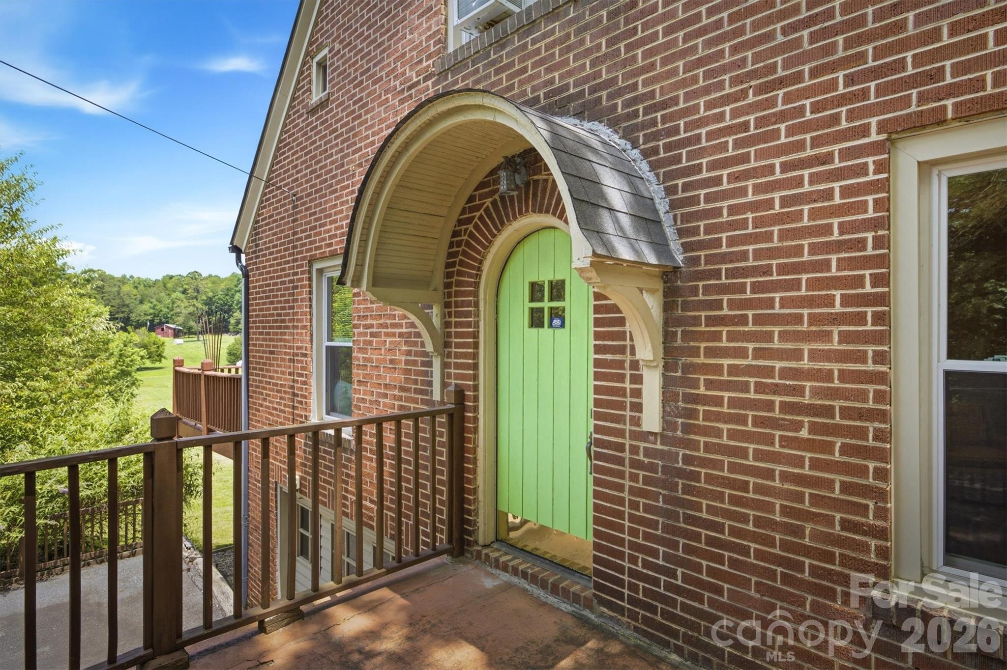 1205 E Union Street — Morganton