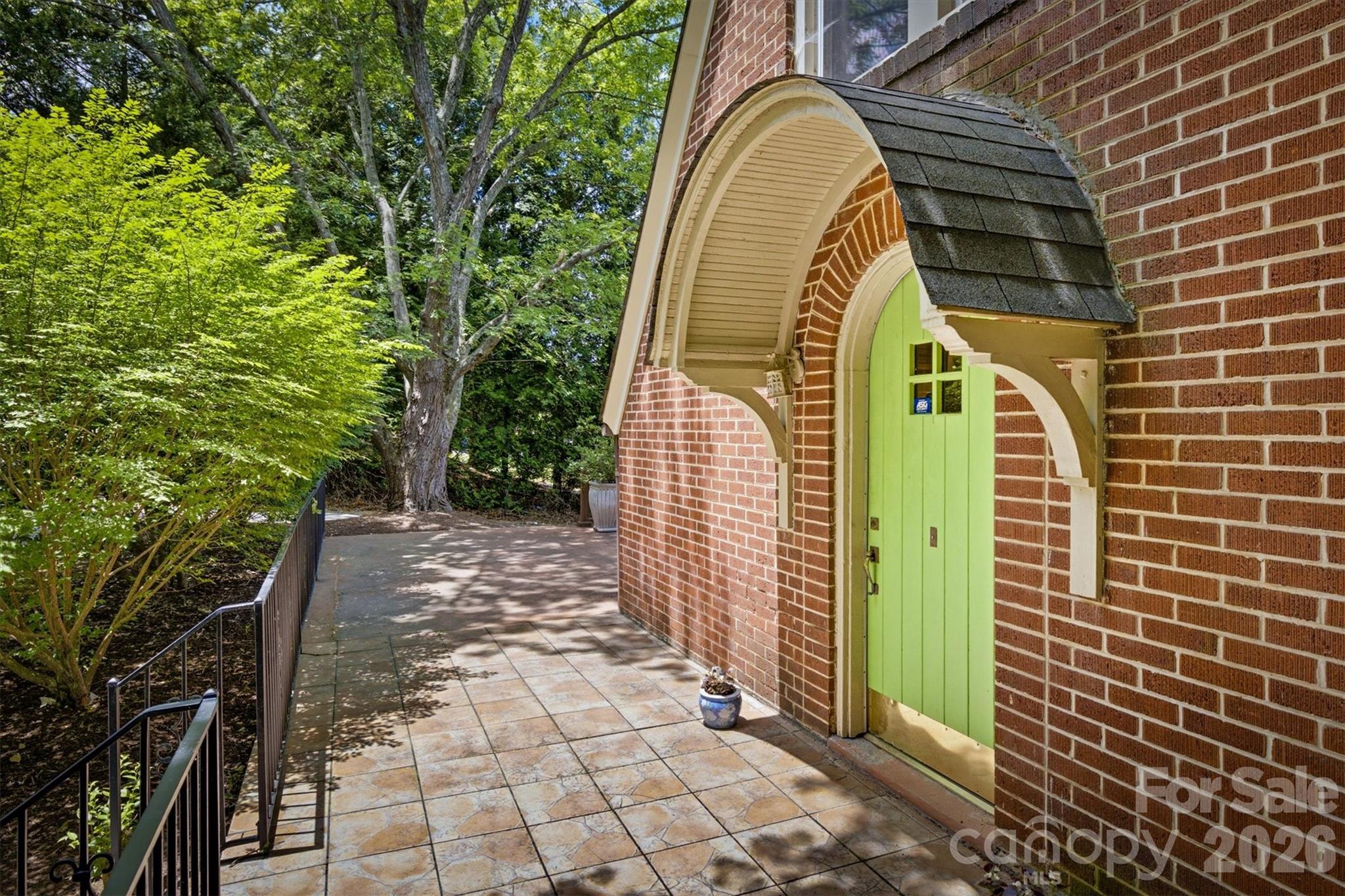 1205 E Union Street — Morganton