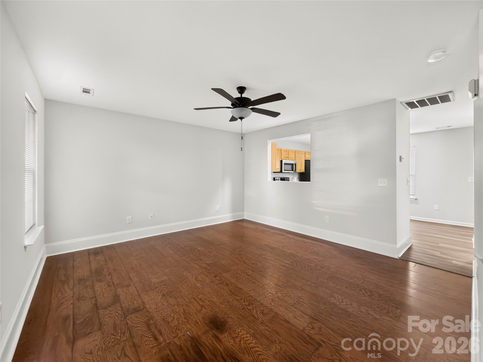 2216 Emmons Lane — Charlotte