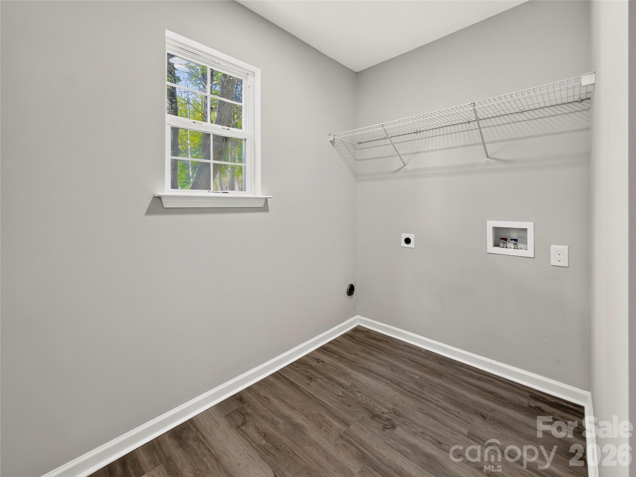 2216 Emmons Lane — Charlotte