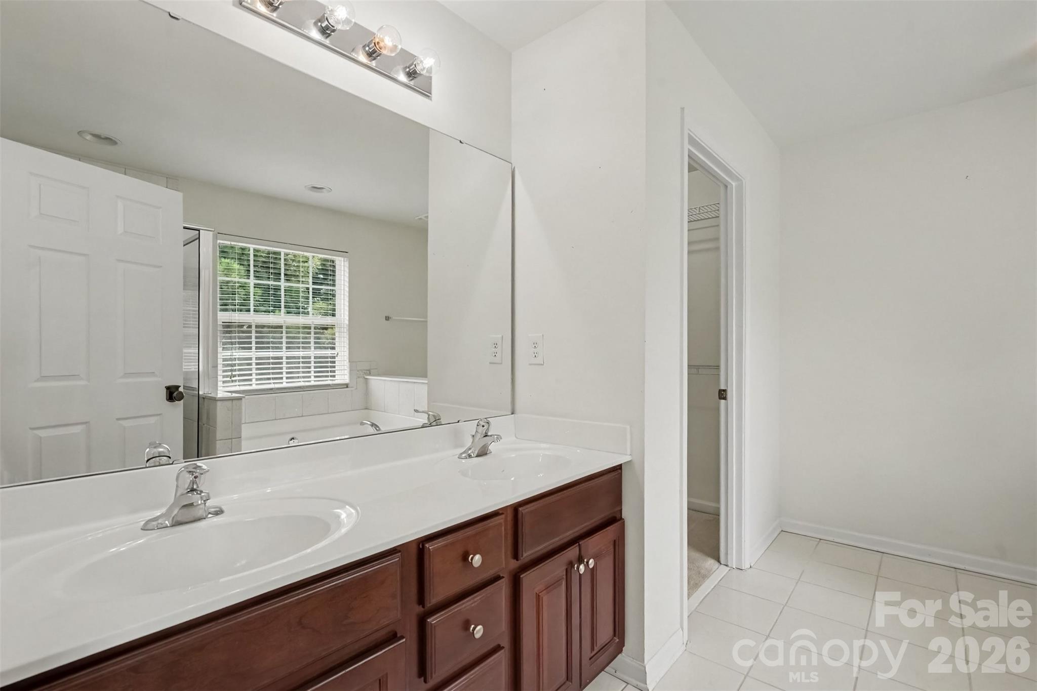 12111 Windy Rock Way — Charlotte