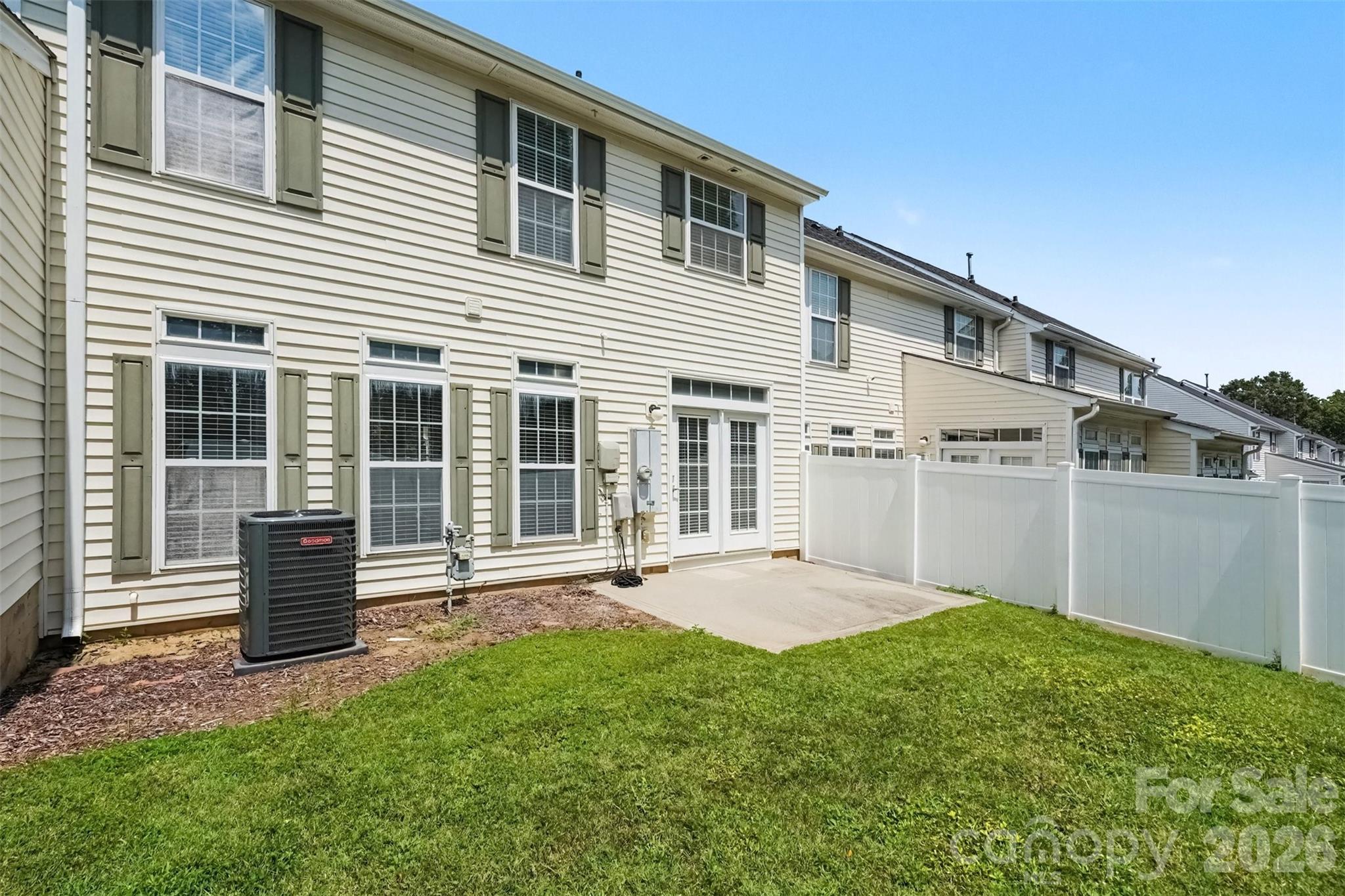 12111 Windy Rock Way — Charlotte