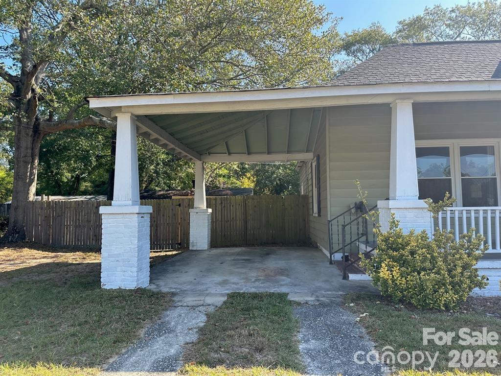 102 N Minor Street — Kershaw