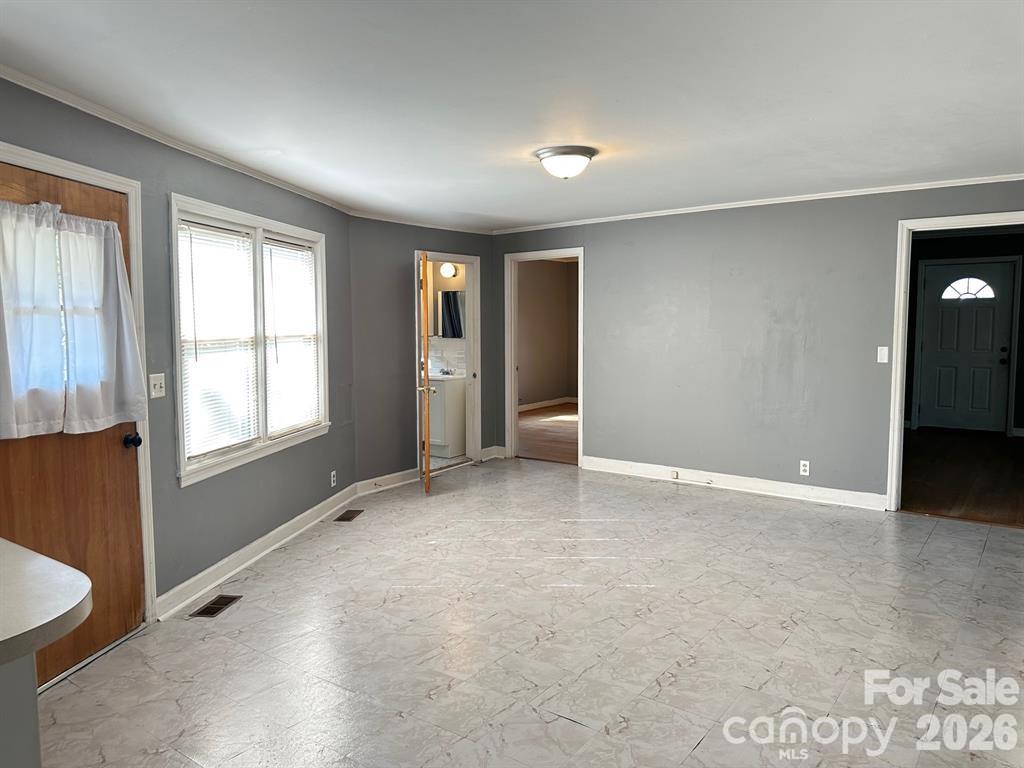 102 N Minor Street — Kershaw