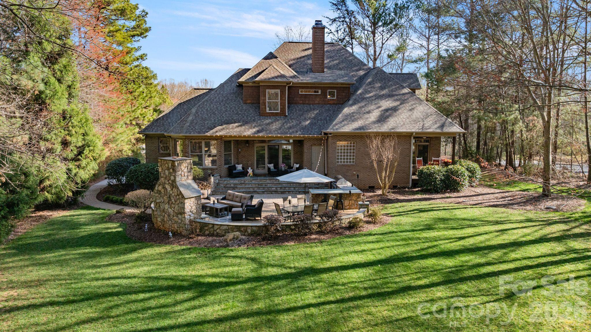 2379 Metcalf Drive — Sherrills Ford