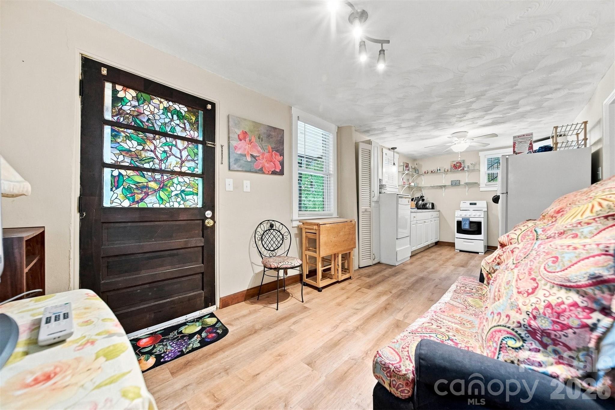 2588 Old Shelby Road — Hickory