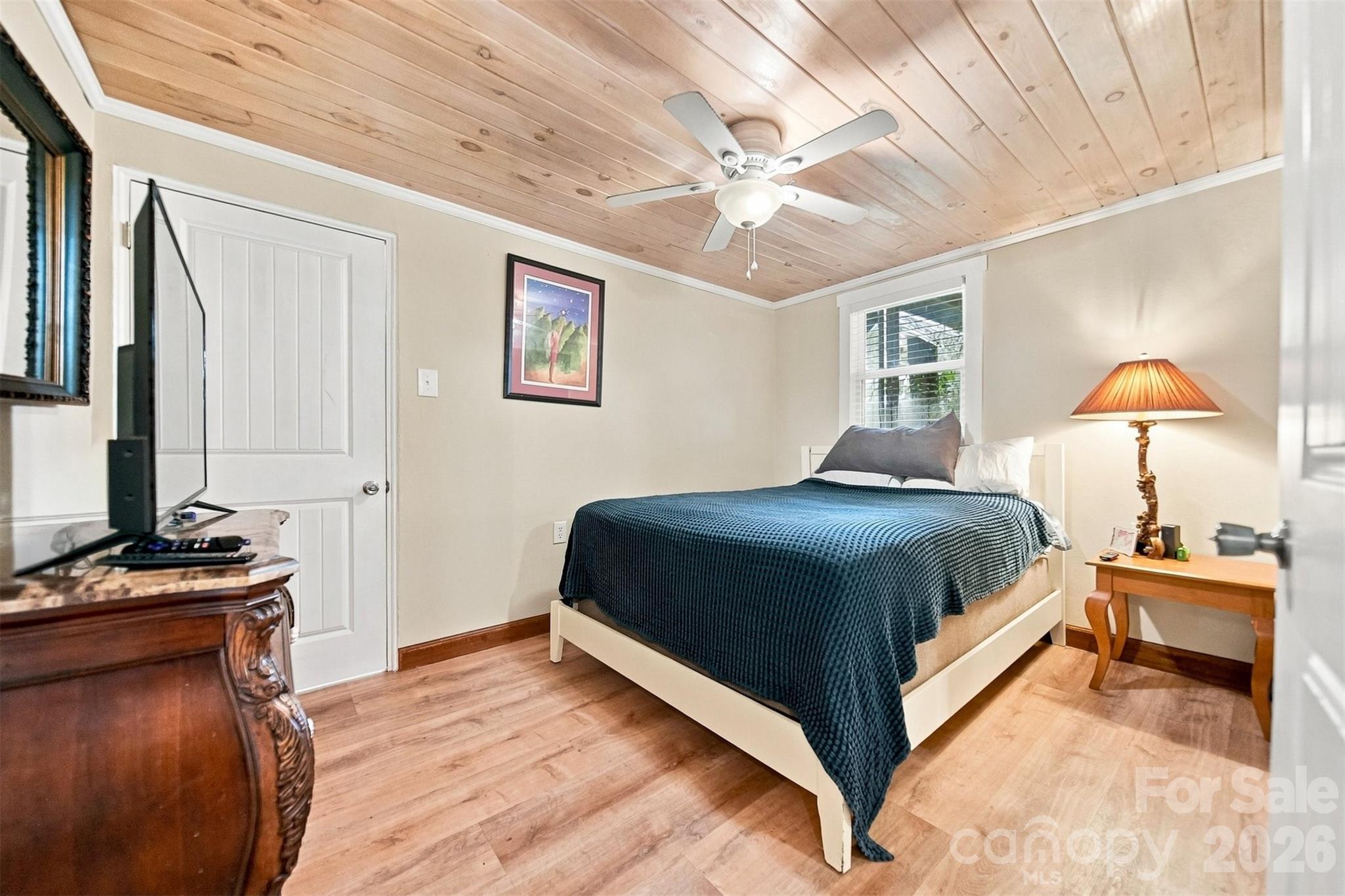 2588 Old Shelby Road — Hickory