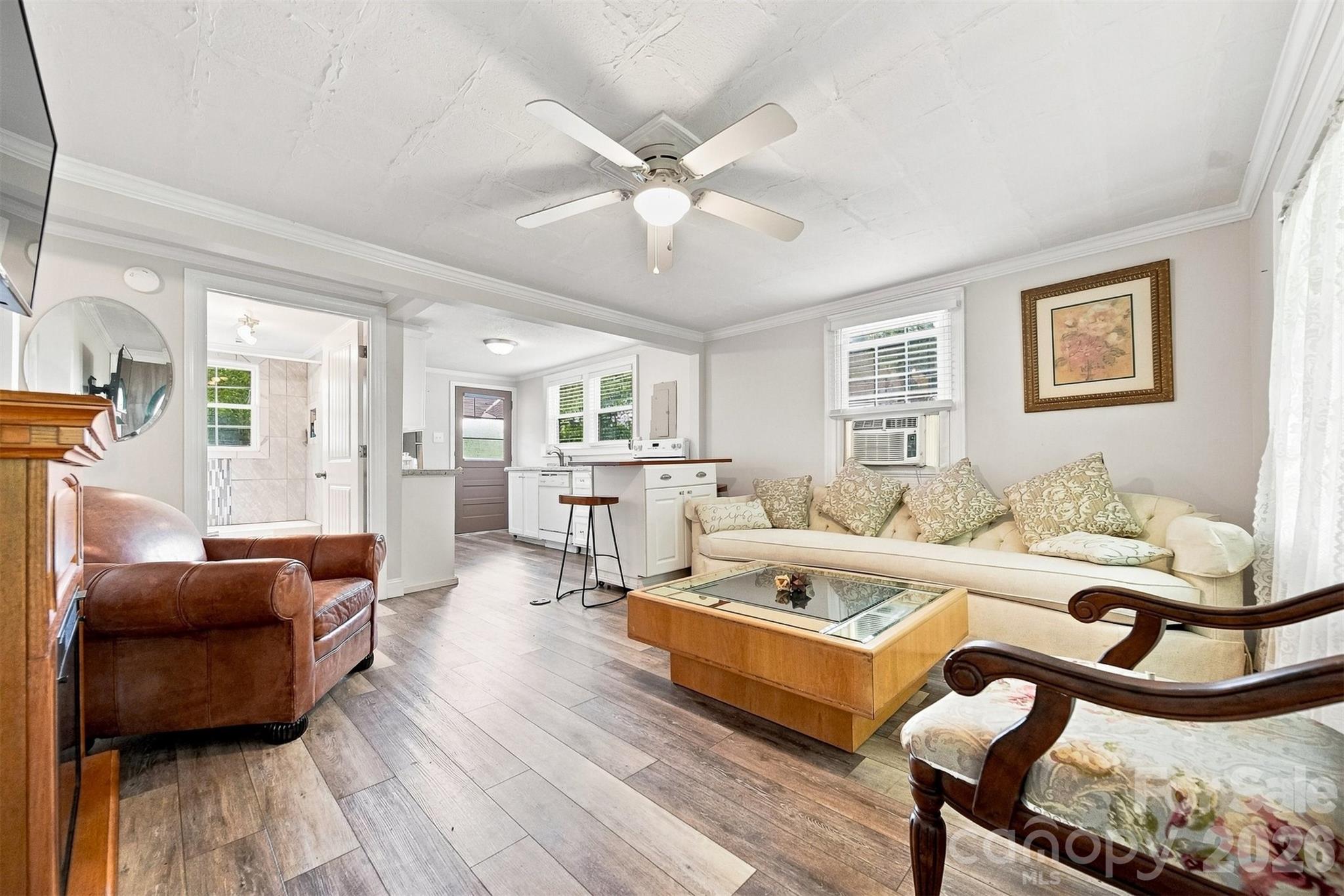 2588 Old Shelby Road — Hickory
