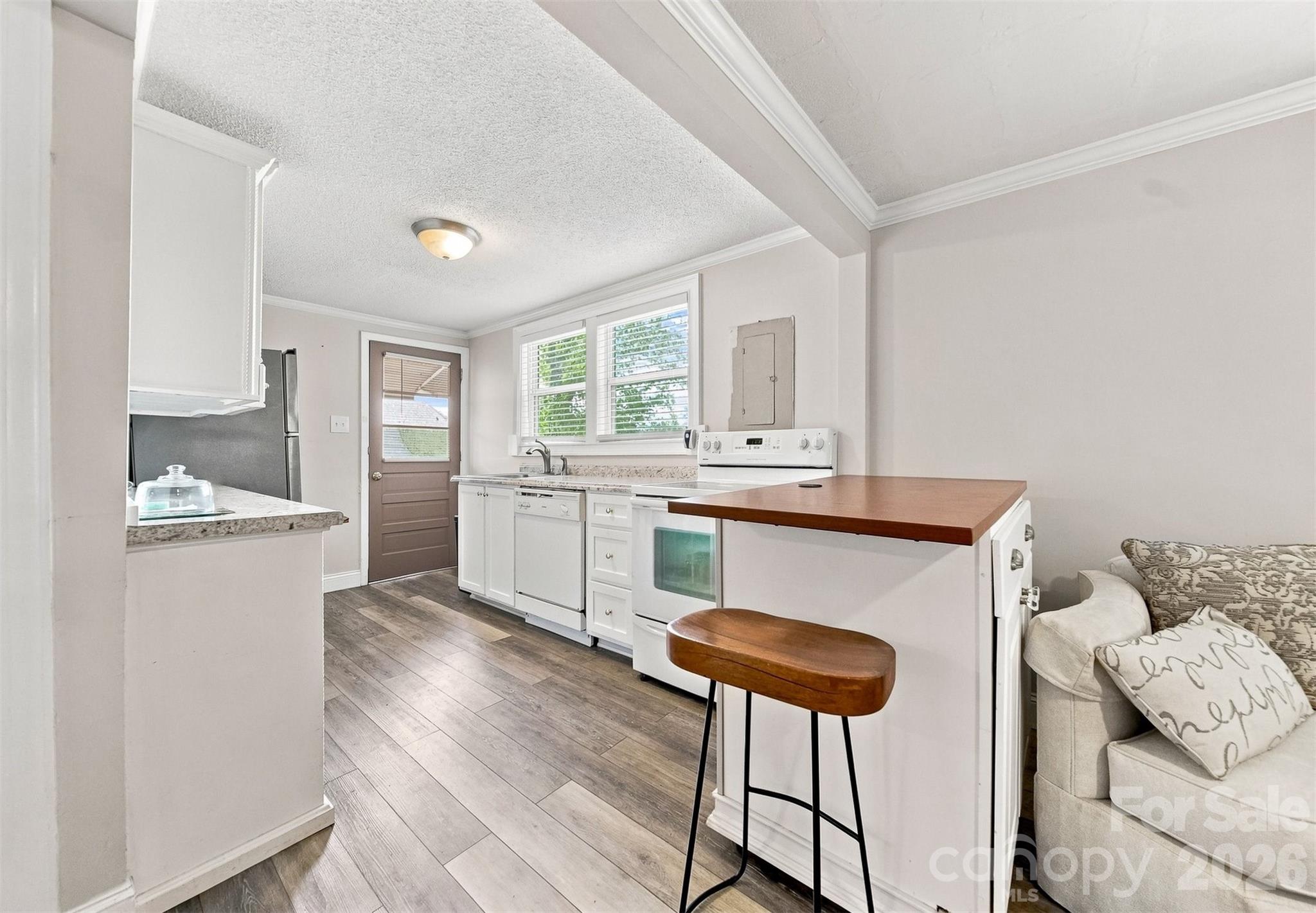 2588 Old Shelby Road — Hickory
