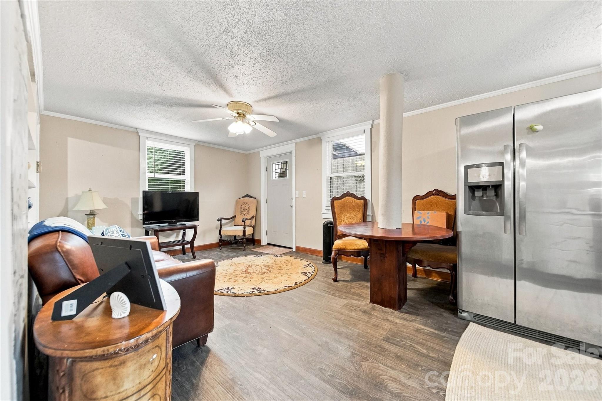2588 Old Shelby Road — Hickory