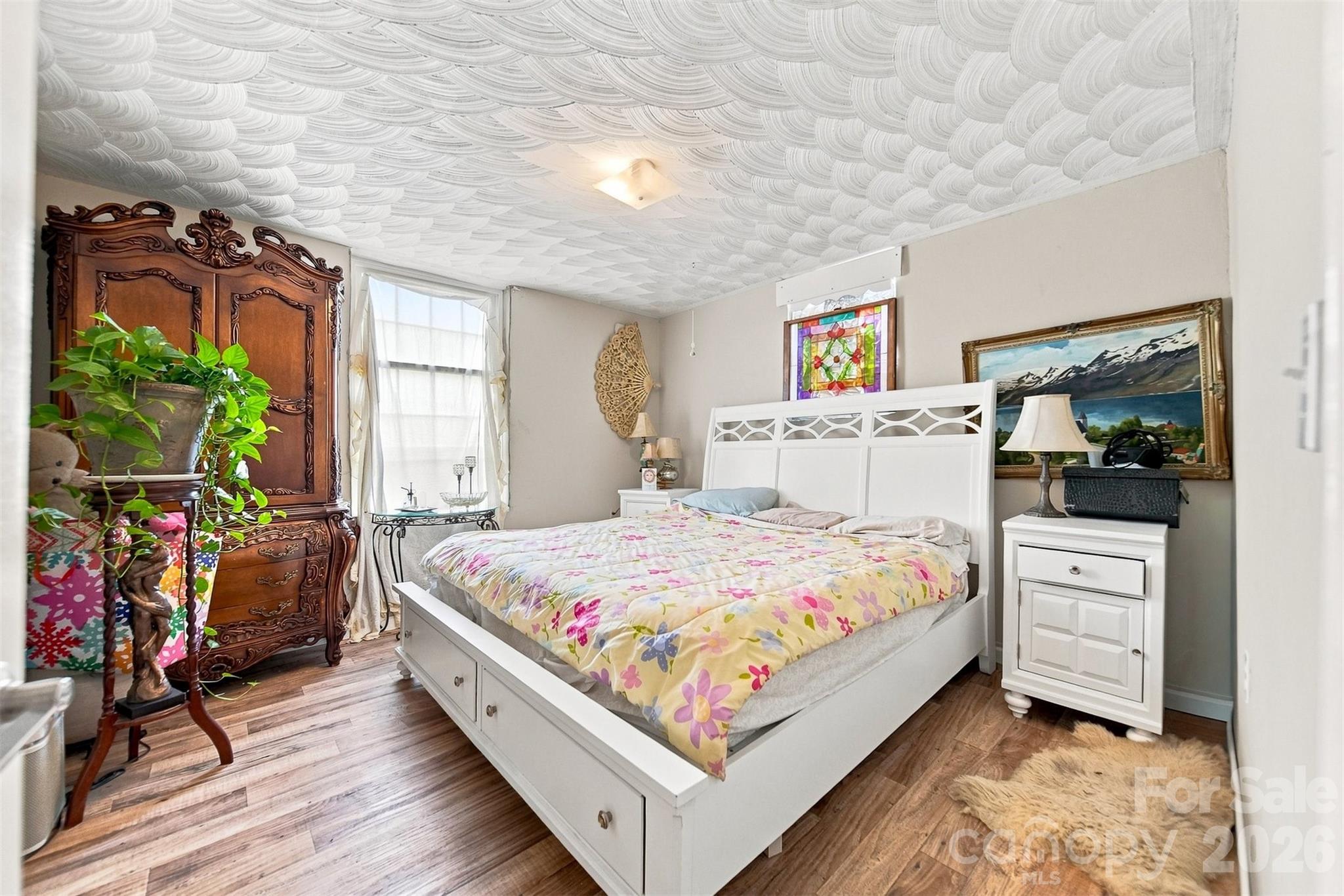 2588 Old Shelby Road — Hickory