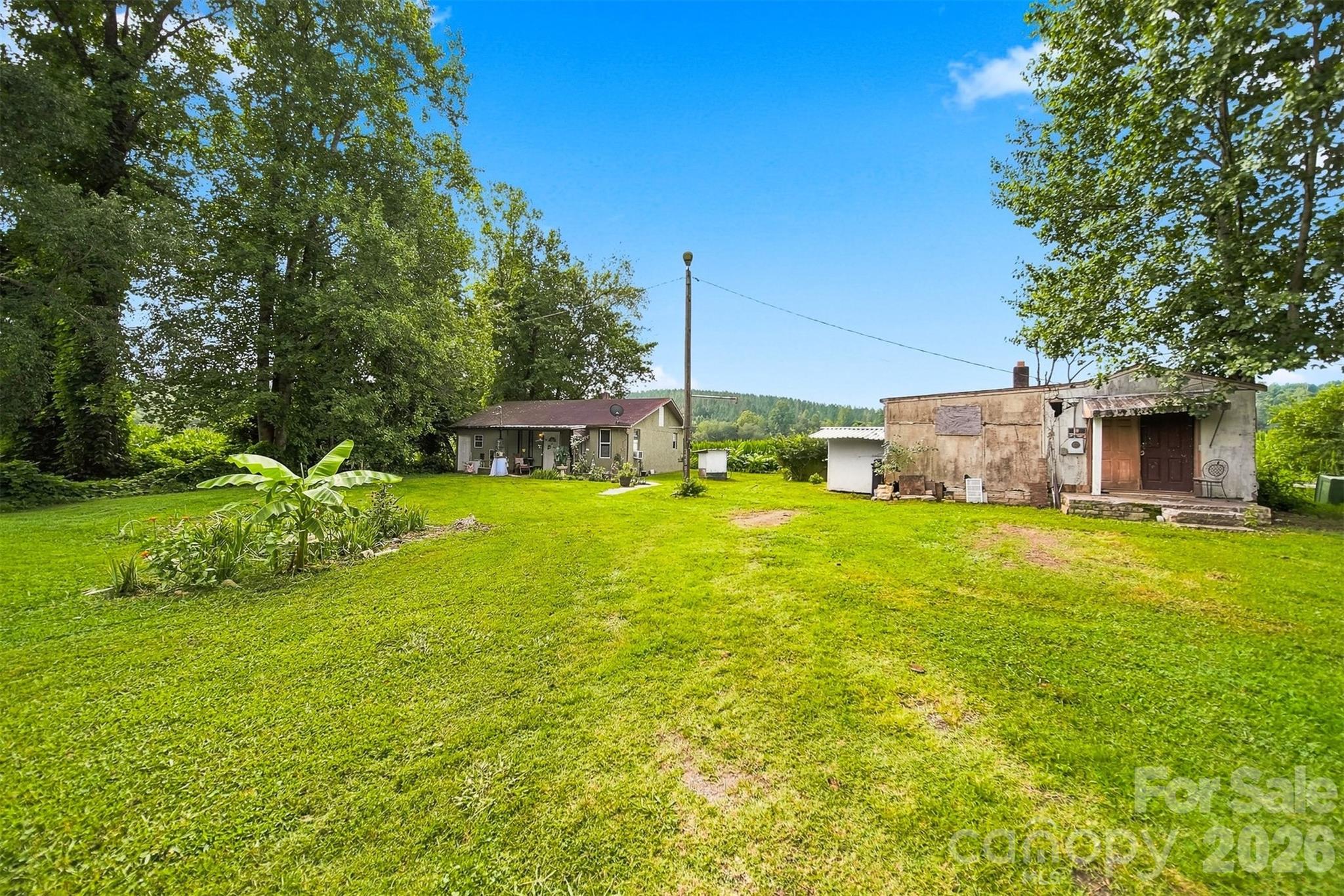 2588 Old Shelby Road — Hickory