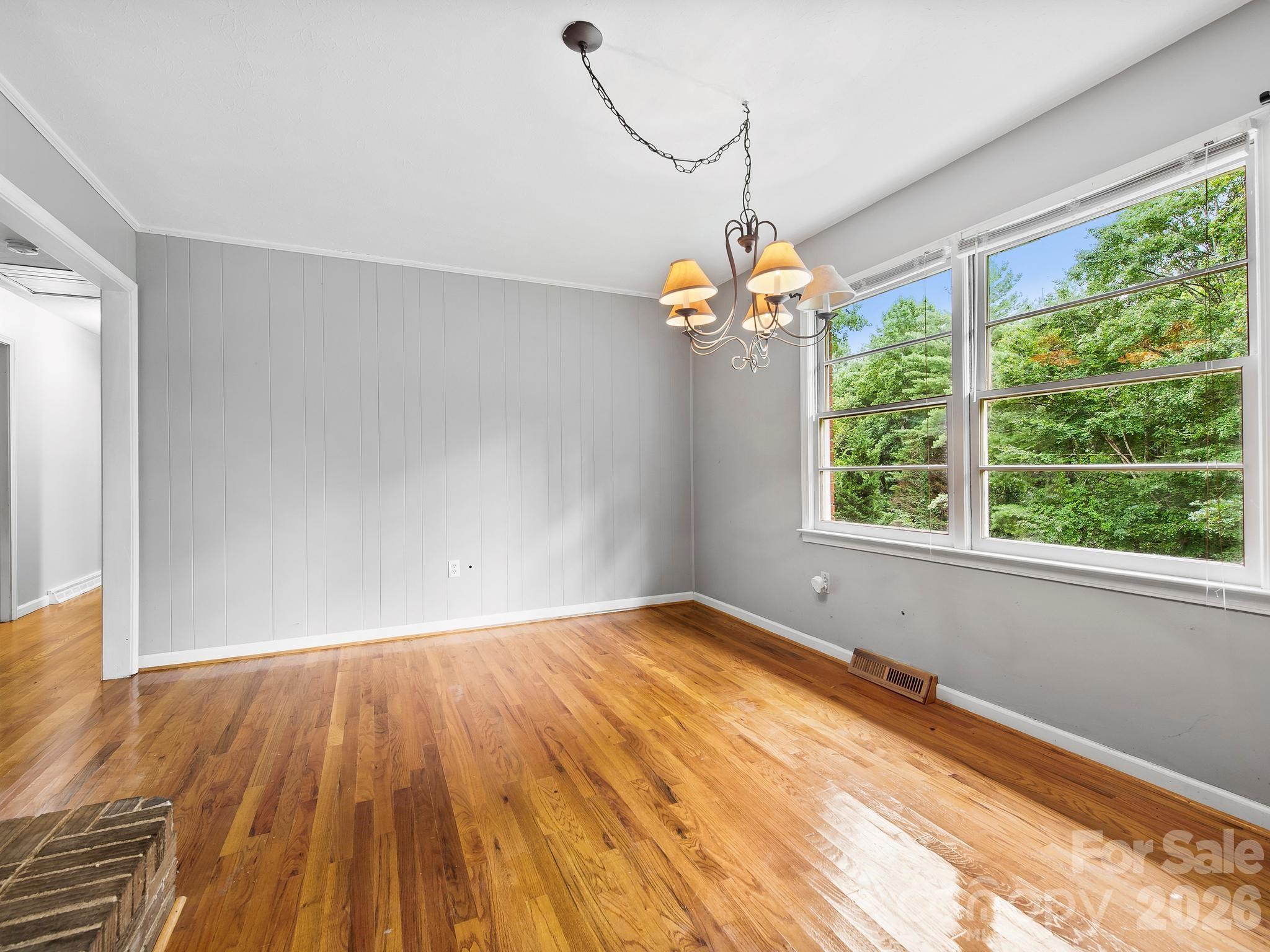 48 Faircrest Road — Asheville
